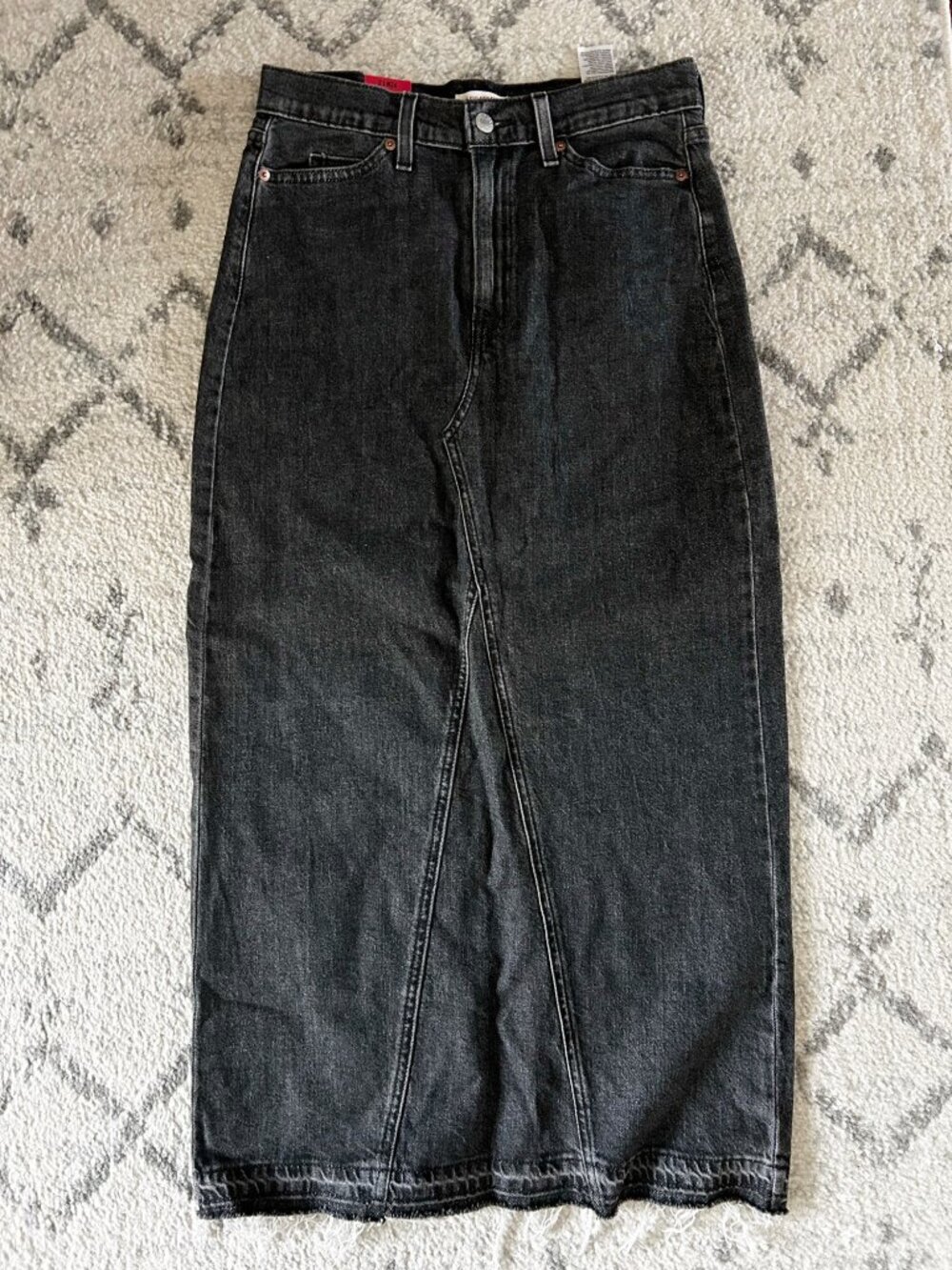 NEW Levi Strauss Black Denim Midi Skirt Straight Pencil Raw Hem Size 2 Women's